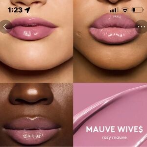 “SEND UR BEST OFFER?”FentyBeauty Gloss Bomb In Rich Mauve…Beautiful 4 Day/Night👄